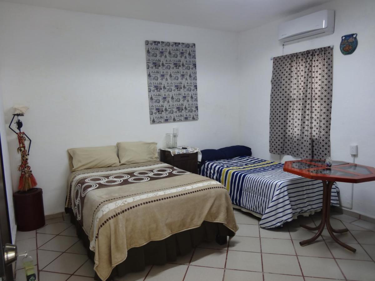 Habitaciones-Comodas-Aire-Wifi-Tv-Cerca De Playa-!!Excelente Precio II マンサニージョ エクステリア 写真