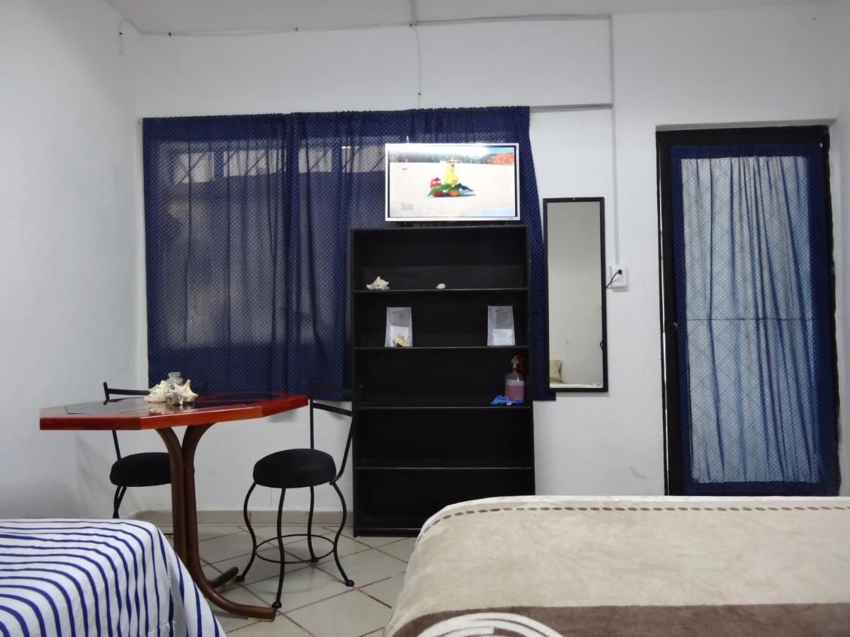 Habitaciones-Comodas-Aire-Wifi-Tv-Cerca De Playa-!!Excelente Precio II マンサニージョ エクステリア 写真